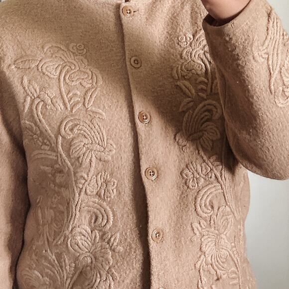 Vintage Talbot 100% wool buttoned front sweater. Size S - Picture 13 of 13